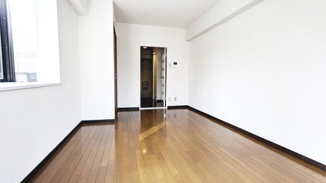 ロッキーハウスの居間・リビング|ゆったり過ごせるリビングです