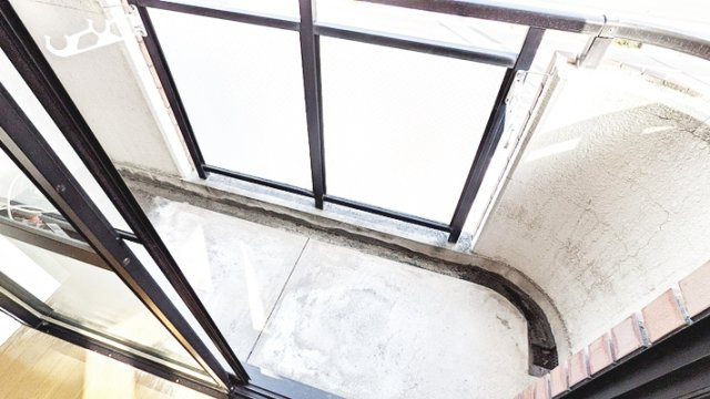 ロッキーハウスのバルコニー|バルコニーからの眺めを楽しみながら食事をしませんか