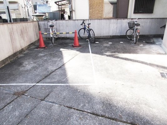 ロッキーハウスの駐車場|駐車場です