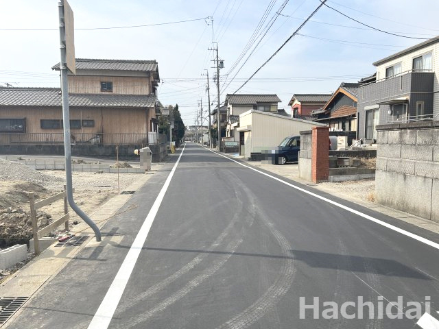 碧南第65尾城町　新築戸建＜5号棟＞の前面道路含む現地写真