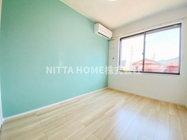 リバーサイド伊佐津の内装|こちらの洋室は4.3帖です☆彡