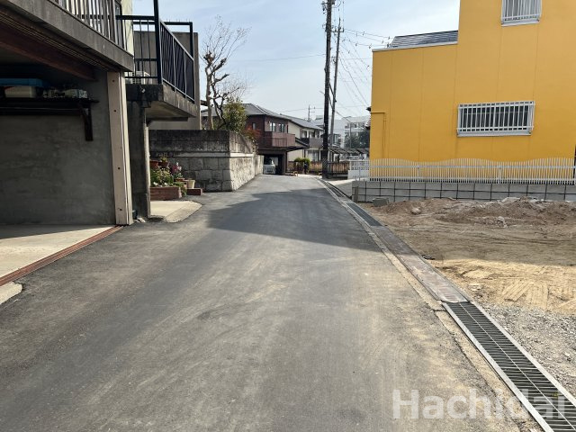 碧南第65尾城町　新築戸建＜6号棟＞の前面道路含む現地写真