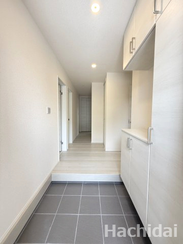 碧南第65尾城町　新築戸建＜6号棟＞の玄関