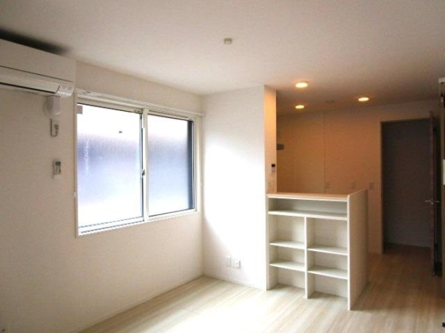 ネルンバの居間・リビング