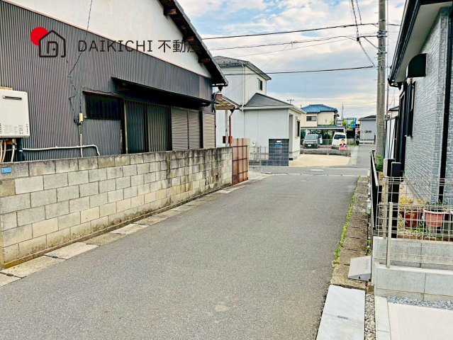 【前面道路含む現地写真】 | KIS久喜市鷲宮8期　LIGARE　新築戸建　全1棟　1号棟