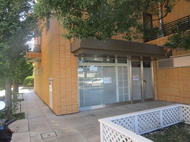 世田谷区成城９丁目の店舗