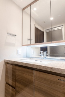 【独立洗面台】