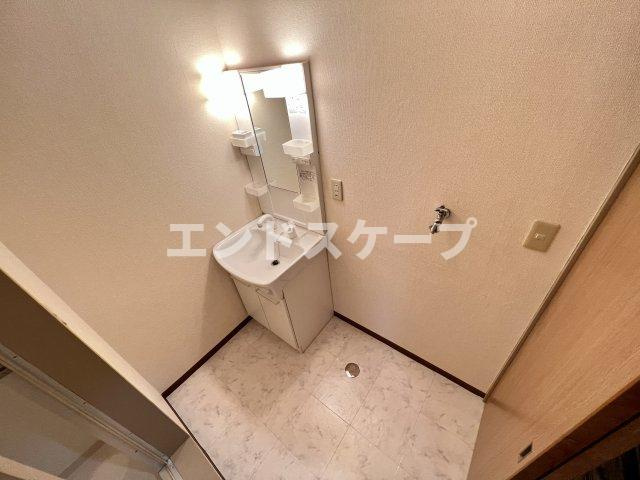 ハツミマンションBの独立洗面台|高崎、前橋エリアのお部屋探しはエンドスケープまで！お客様の理想お聞かせ下さい♪