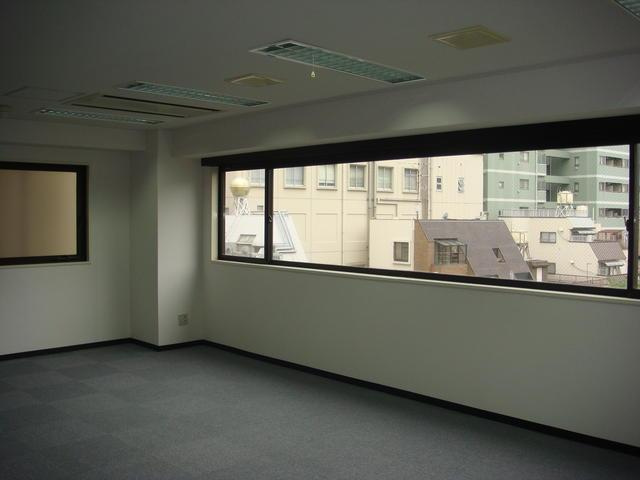 第三玉屋ビルの内装| 