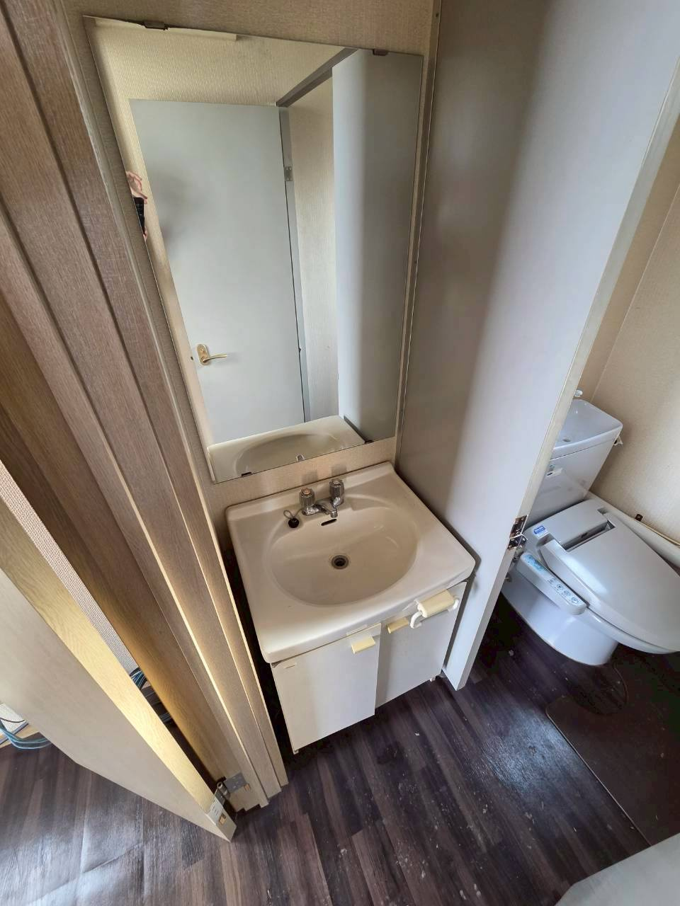 昭和南5丁目貸店舗・事務所の収納