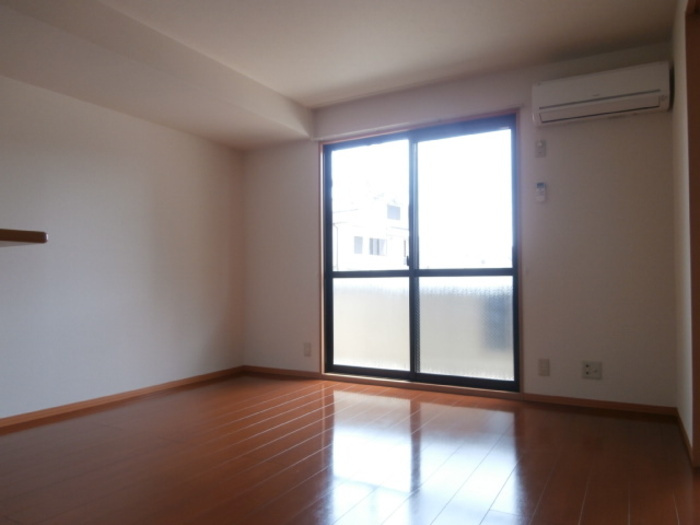 リビングタウン旭川　B棟の居間・リビング