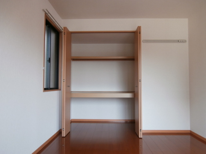 リビングタウン旭川　B棟の収納