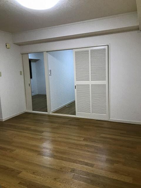 成子坂ハイツの居間・リビング| 