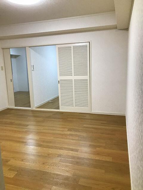 成子坂ハイツの居間・リビング| 