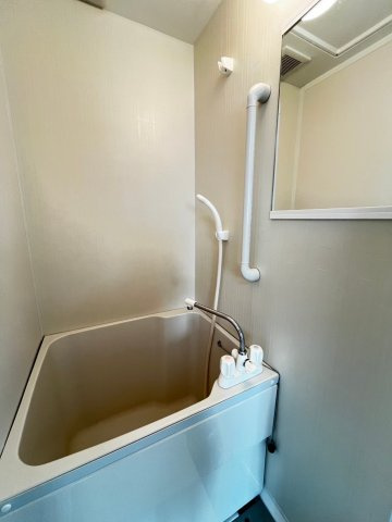 ブリーズド垂水の浴室
