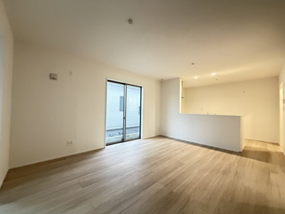 【居間・リビング】 | 読谷村喜名Ⅱ（全11棟）I号棟 | I号棟　LDK15帖♪