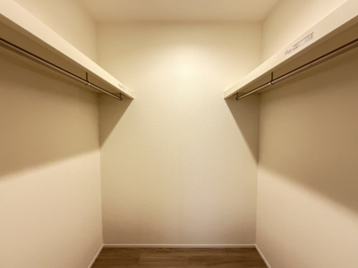 【収納】 | 読谷村喜名Ⅱ（全11棟）I号棟 | I号棟　洋室7.5帖＋WIC付き♪