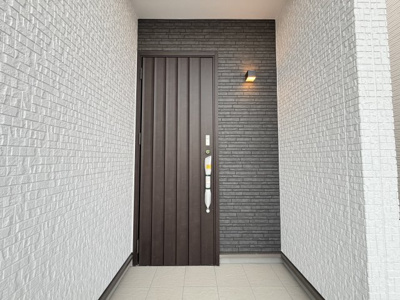 【玄関】 | 読谷村喜名Ⅱ（全11棟）I号棟 | I号棟　スマートキー付き♪