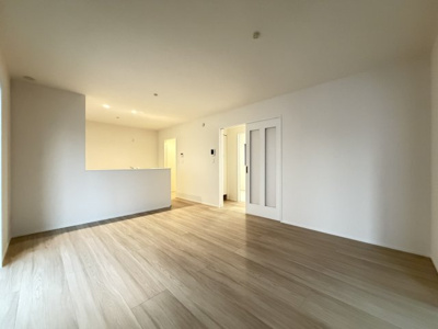 【居間・リビング】 | 読谷村喜名Ⅱ（全11棟）I号棟 | I号棟　LDK15帖♪