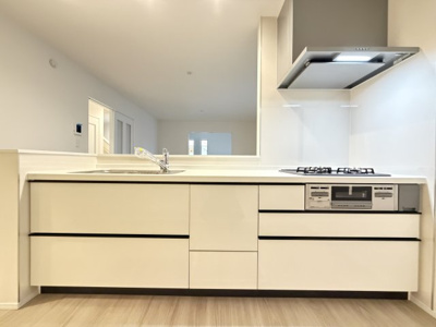 【キッチン】 | 読谷村喜名Ⅱ（全11棟）I号棟 | I号棟　使いやすいシステムキッチン♪