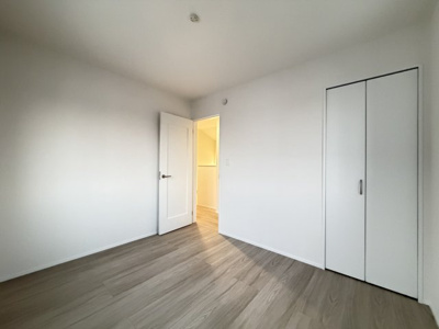 【洋室】 | 読谷村喜名Ⅱ（全11棟）I号棟 | I号棟　洋室5.25帖＋CL付き♪