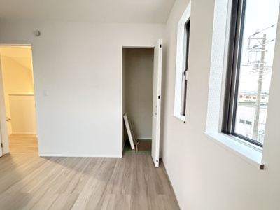 【収納】 | 読谷村喜名Ⅱ（全11棟）I号棟 | I号棟　洋室5.25帖＋CL付き♪