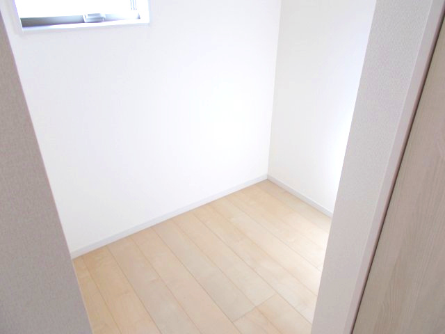 リーブルガーデンS第12吉岡町下野田　1号棟の収納|2階ストレージルームです♪物の置き場所に困りませんよ♪