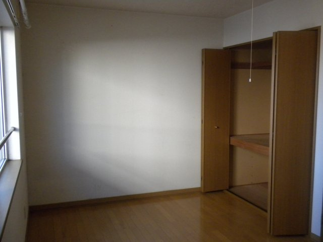 プラティーク1.3の洋室