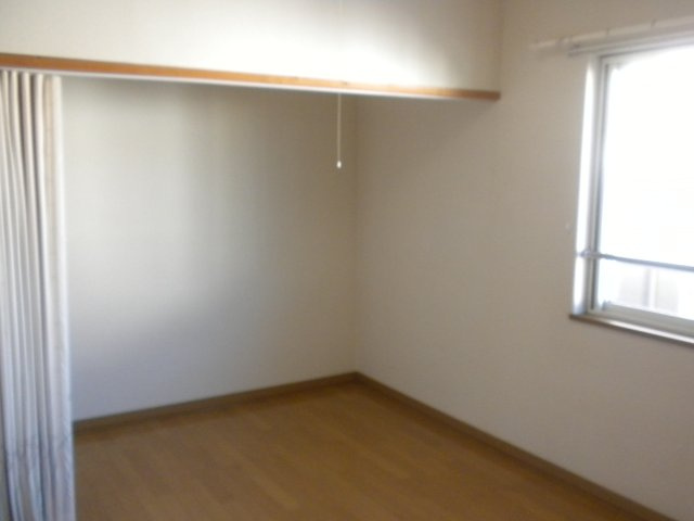 プラティーク1.3の洋室