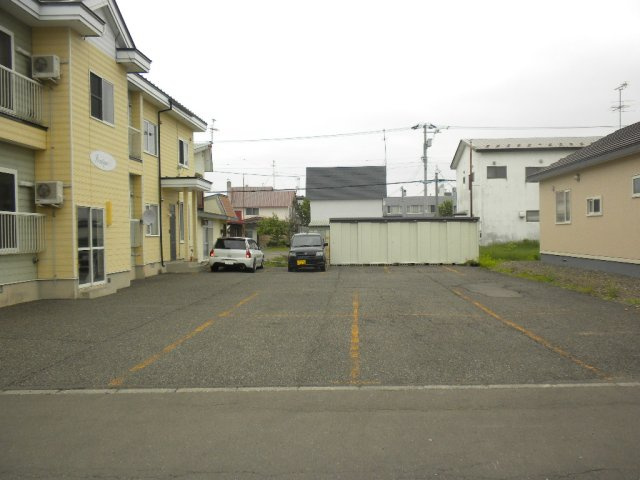 プラティーク1.3の駐車場