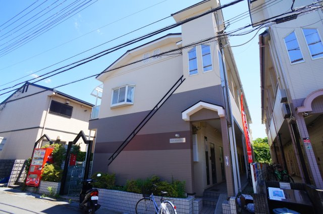 ＦＬＡＴＳ南紀寺のエントランス