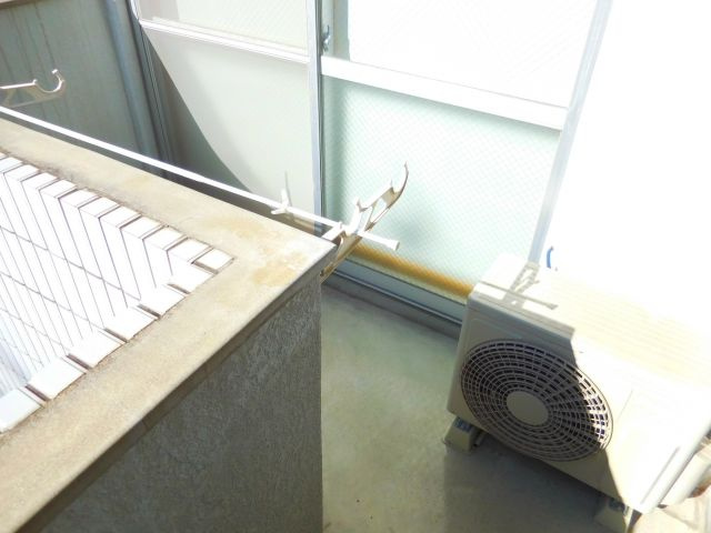 高槻市寿町２丁目の賃貸マンションのバルコニー