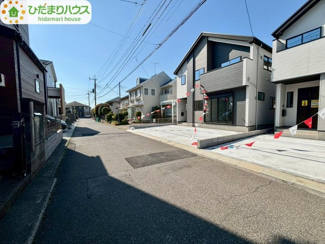 流山市こうのす台　新築戸建　1号棟の前面道路含む現地写真|交通量が少なく駐車もらくらくです♪♪
