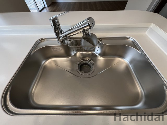 碧南第66照光町　新築住宅＜2号棟＞のキッチン