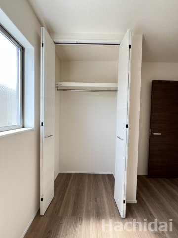 碧南第66照光町　新築住宅＜2号棟＞の収納|南側5.44帖洋室クローゼット