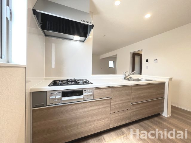 碧南第66照光町　新築住宅＜2号棟＞のキッチン
