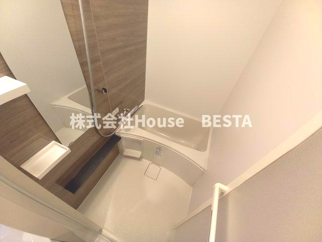 レジュールアッシュ神戸湊川公園の浴室