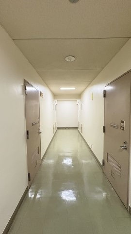 伊東ヴィラ山の上　8階　伊東市岡　のその他|清潔感があり、きれいに管理された共有通路です。