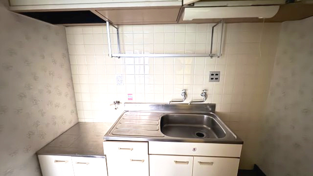 伊東ヴィラ山の上　8階　伊東市岡　のキッチン|コンパクトなキッチンで、動線が良く使い勝手の良い空間です。