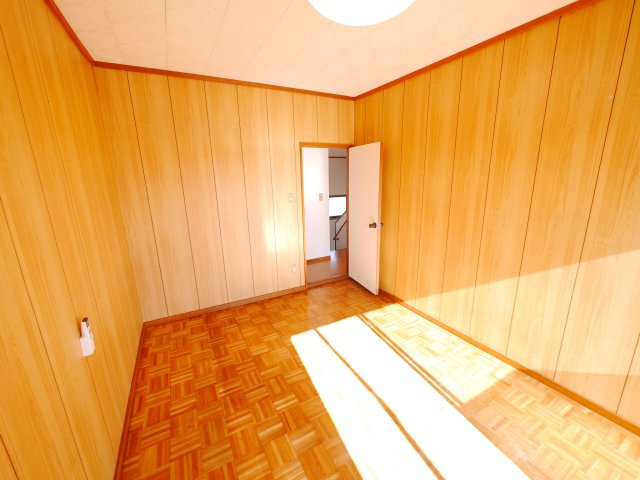 山武市白幡　中古戸建の洋室|内装リフォーム済み令和8年1月　４LDK  リビング約15.5帖 ユニットバス 給湯器・コンロ交換