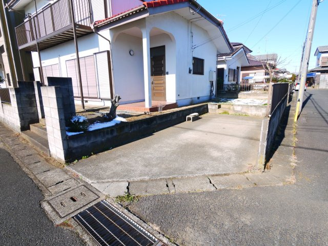 山武市白幡　中古戸建の駐車場|内装リフォーム済み令和8年1月　４LDK  リビング約15.5帖 ユニットバス 給湯器・コンロ交換