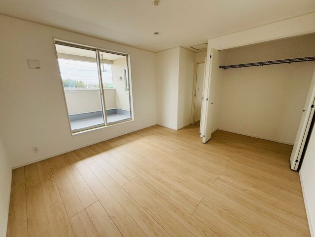 七栄第３３　新築戸建て　５号棟の洋室