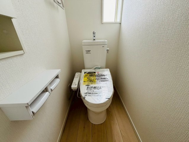 七栄第３３　新築戸建て　５号棟のトイレ