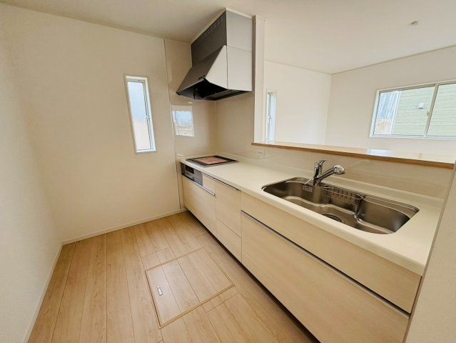 七栄第３３　新築戸建て　５号棟のキッチン