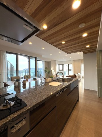 SKY & OCEAN TERRACE ヴェレーナグラン江ノ島鵠沼海岸のキッチン