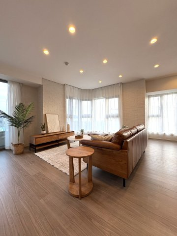 SKY & OCEAN TERRACE ヴェレーナグラン江ノ島鵠沼海岸の居間・リビング