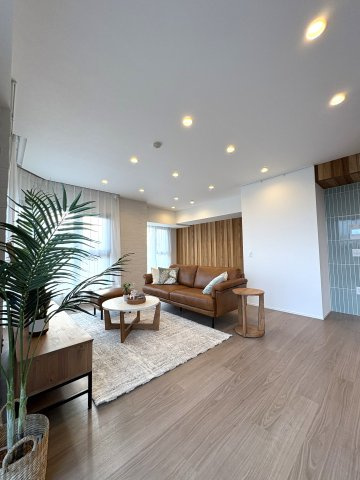 SKY & OCEAN TERRACE ヴェレーナグラン江ノ島鵠沼海岸の居間・リビング