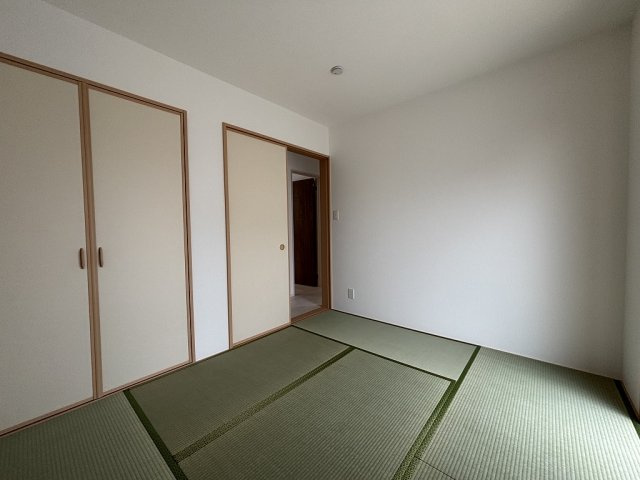 小牧市小牧１丁目　新築戸建　1号棟の和室|収納付きの和室です☆