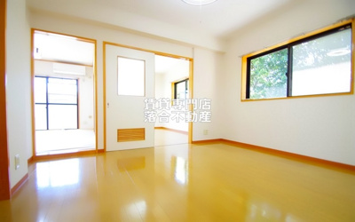 【居間・リビング】 | プレジオ小山Ⅱ | 落ち着いた使いやすいリビング♪