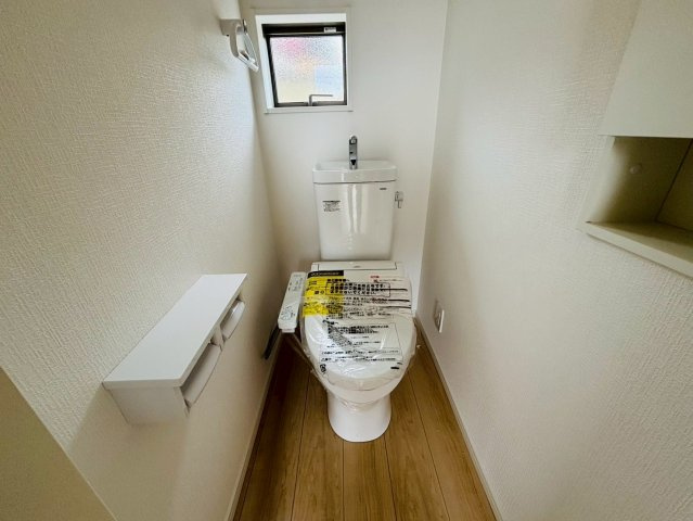 七栄第３３　新築戸建て　６号棟のトイレ
